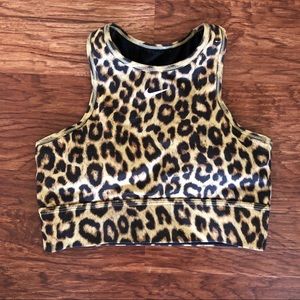 Nike everything leopard high neck bra size M NWOT